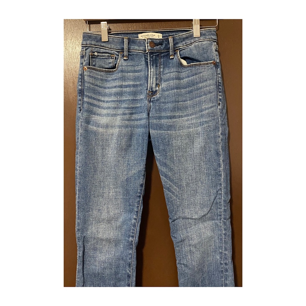 Abercrombie and Fitch The Super Skinny Ankle Mid Rise size 4L